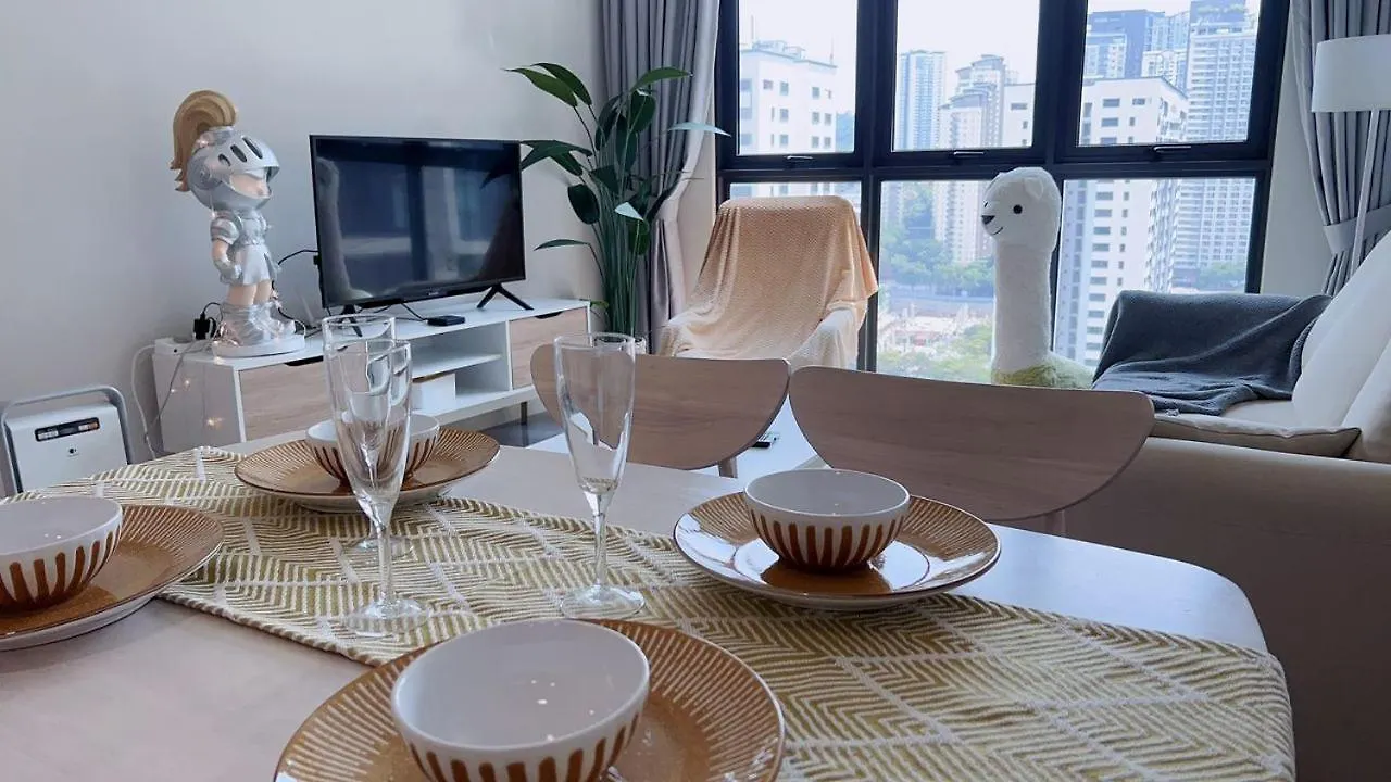 Theooak Suite 4Pax Cozy Home Stay @Mont Kiara 吉隆坡 公寓