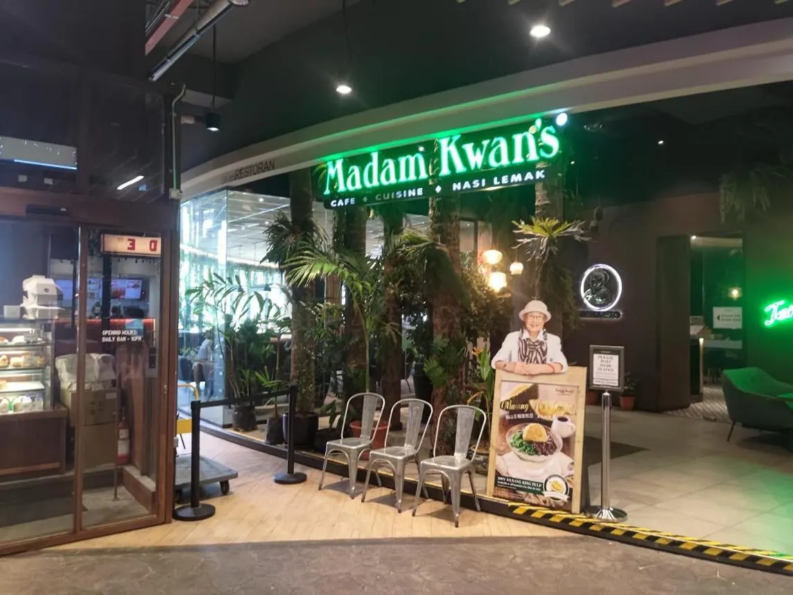Theooak Suite 4Pax Cozy Home Stay @Mont Kiara Kuala Lumpur